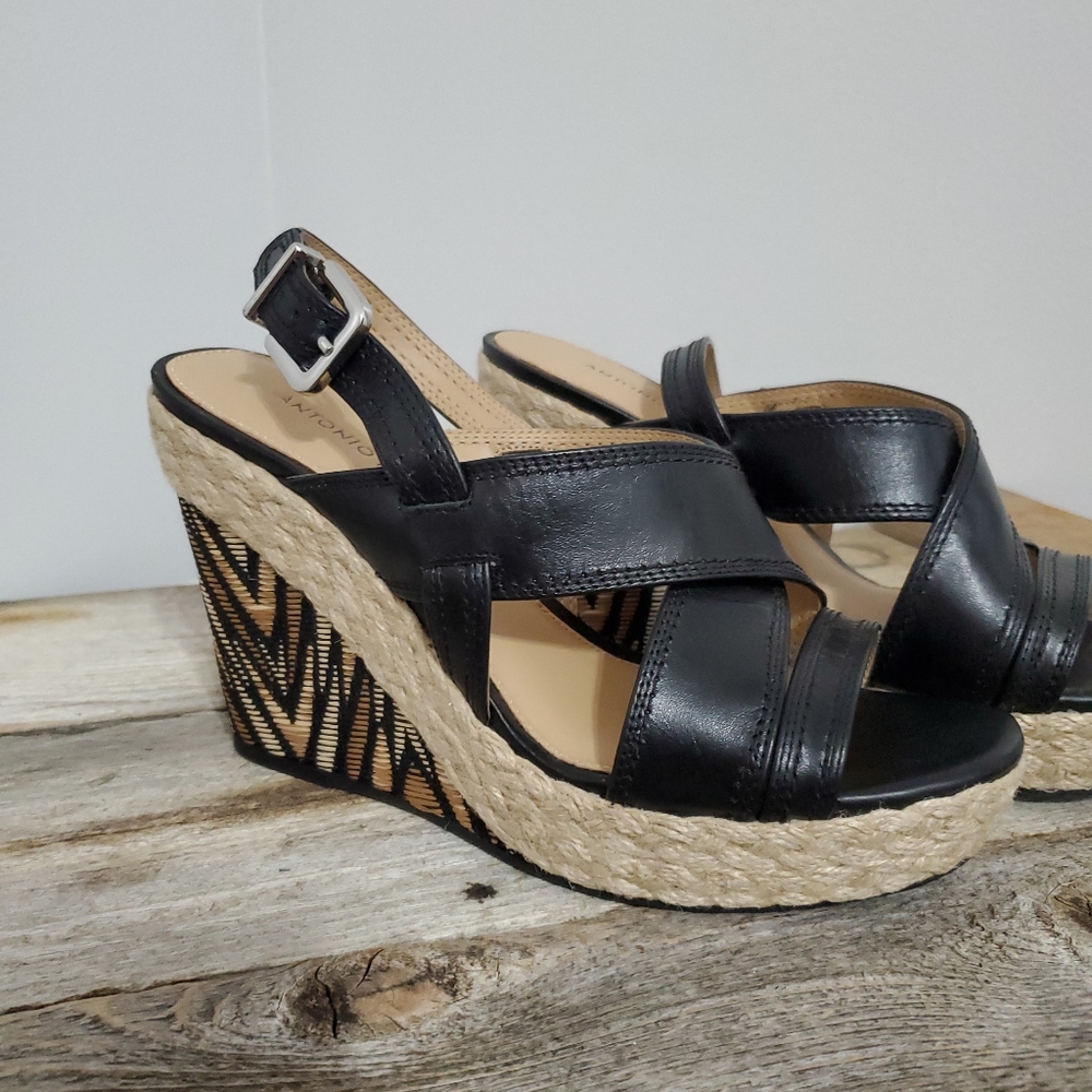 Antonio Melani Austine wedge heels size 8 M New